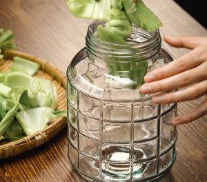 Kỹ thuật muối dưa không bị nổi váng